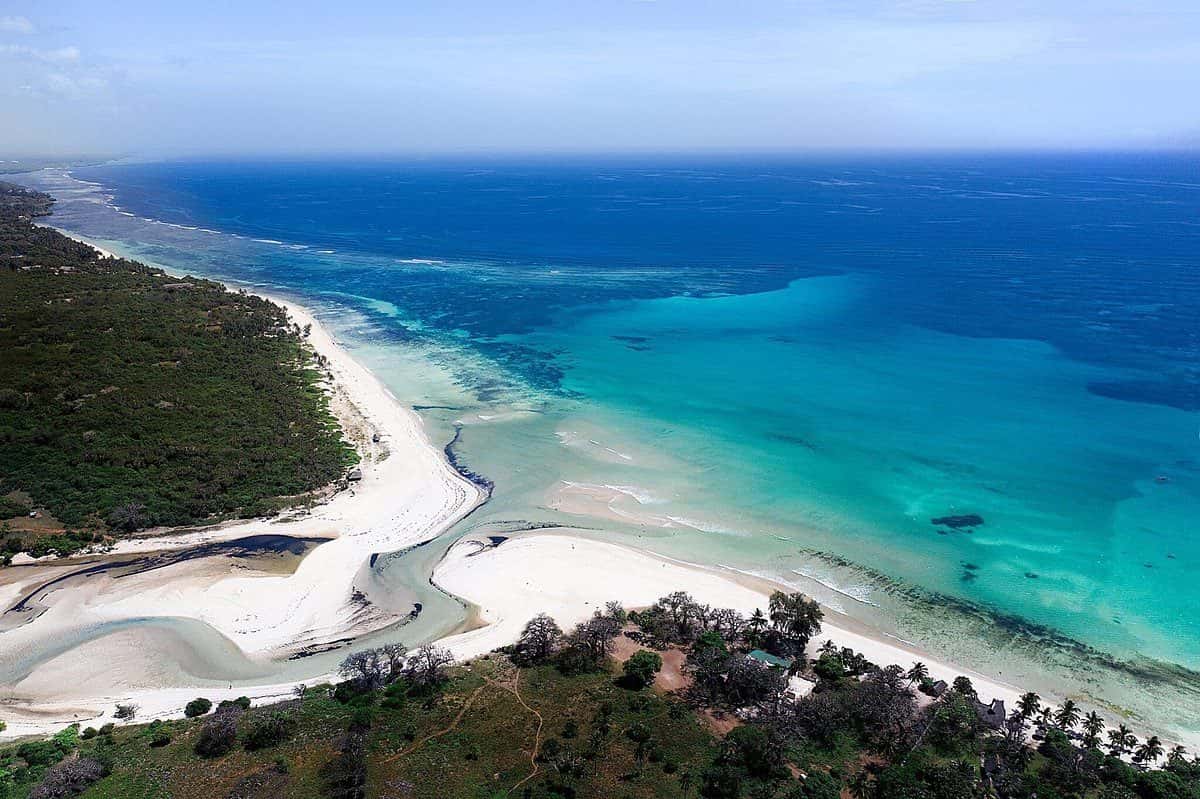 We're hiring kitesurfing instructors for the Kaskazi season at Diani Beach, Kenya!  - Image 3