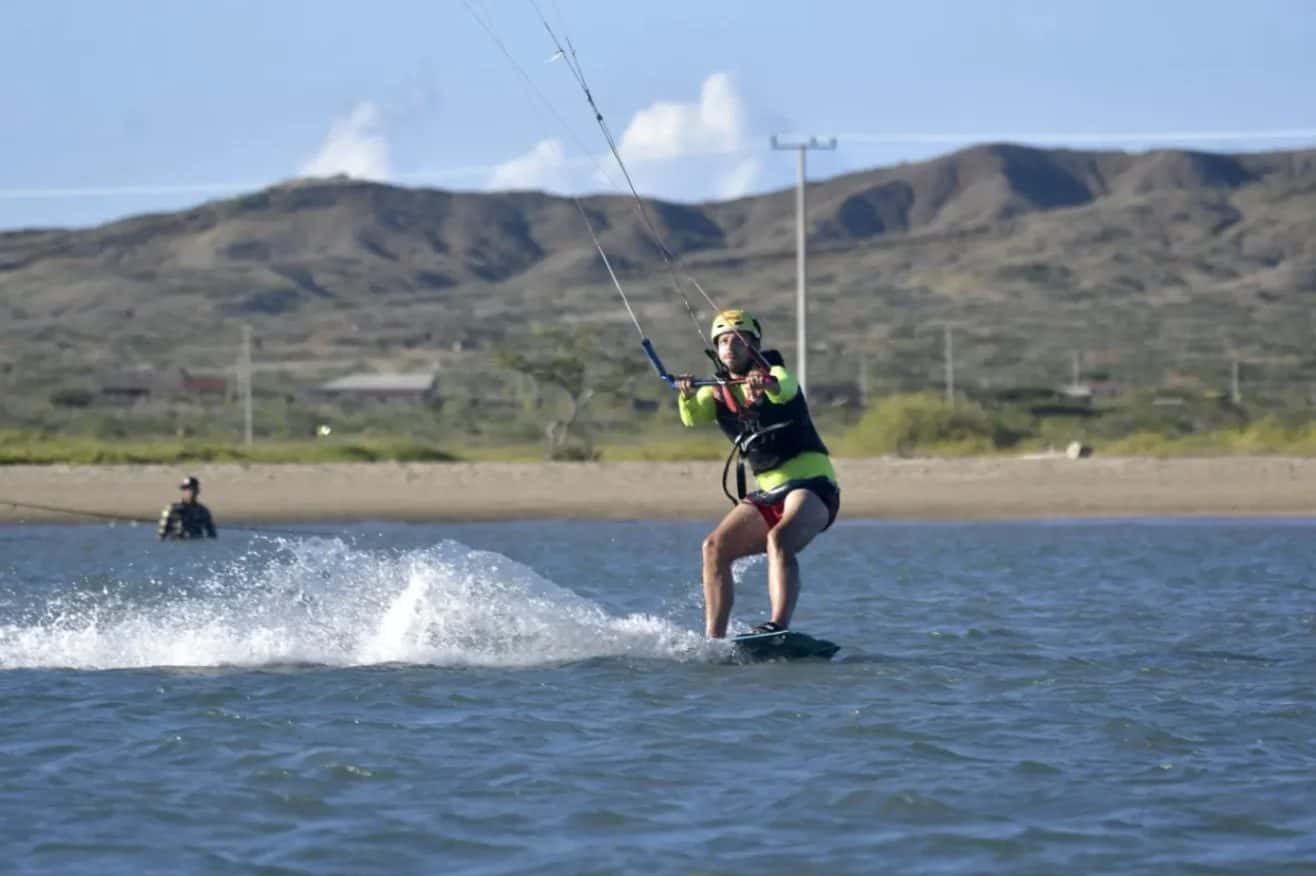 Experienced Kitesurf Instructor – Colombia - Image 3