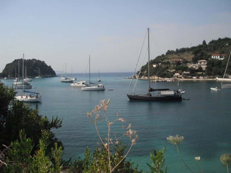 RYA qualified Sailing Instructors - Image 3